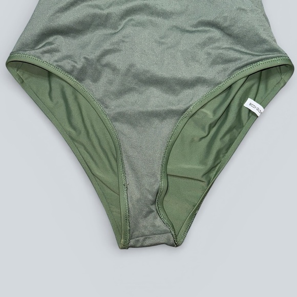 Body Glove Pam V-Neck One-Piece Swimsuit - Picture 5 of 5